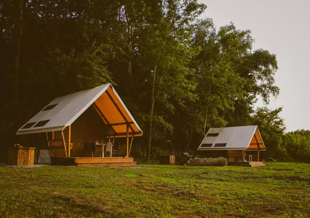 small-glamping-houses